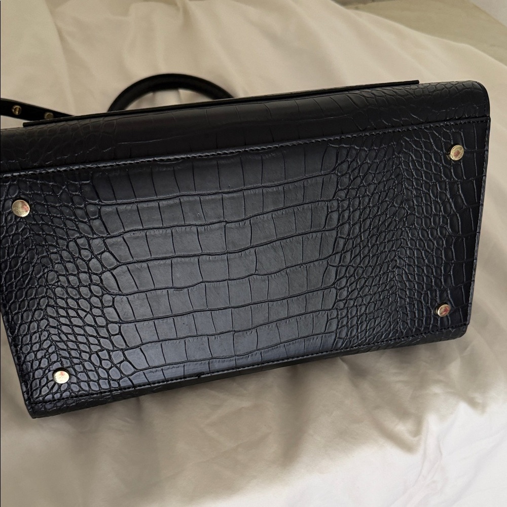 Modern Picnic Black Croc-Embossed Shoulder Bag - Picture 5 of 5